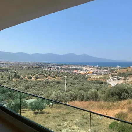 Vista Panorama Residence Luxe Apartment